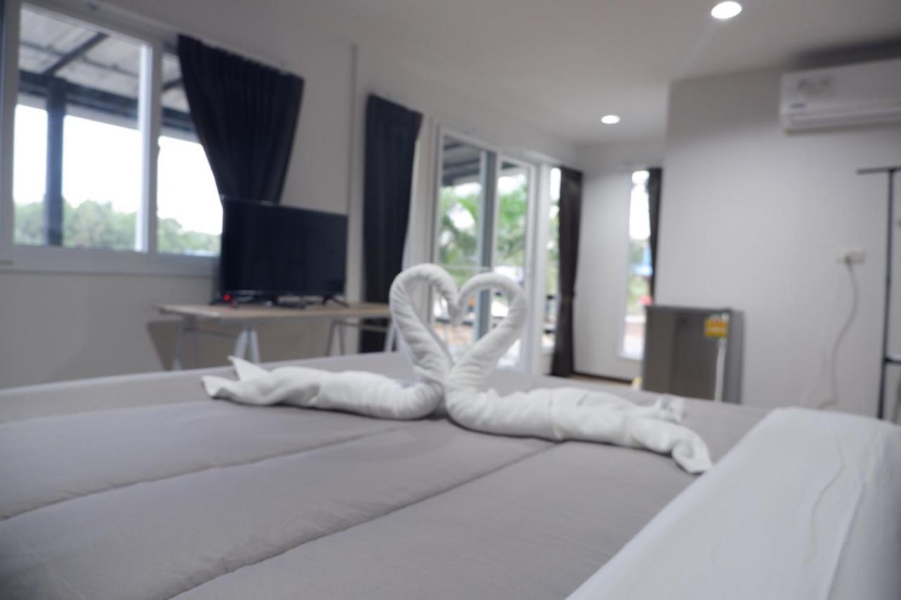 Baantia Chomtawan Bed & Breakfast สุราษฎร์ธานี ภายนอก รูปภาพ