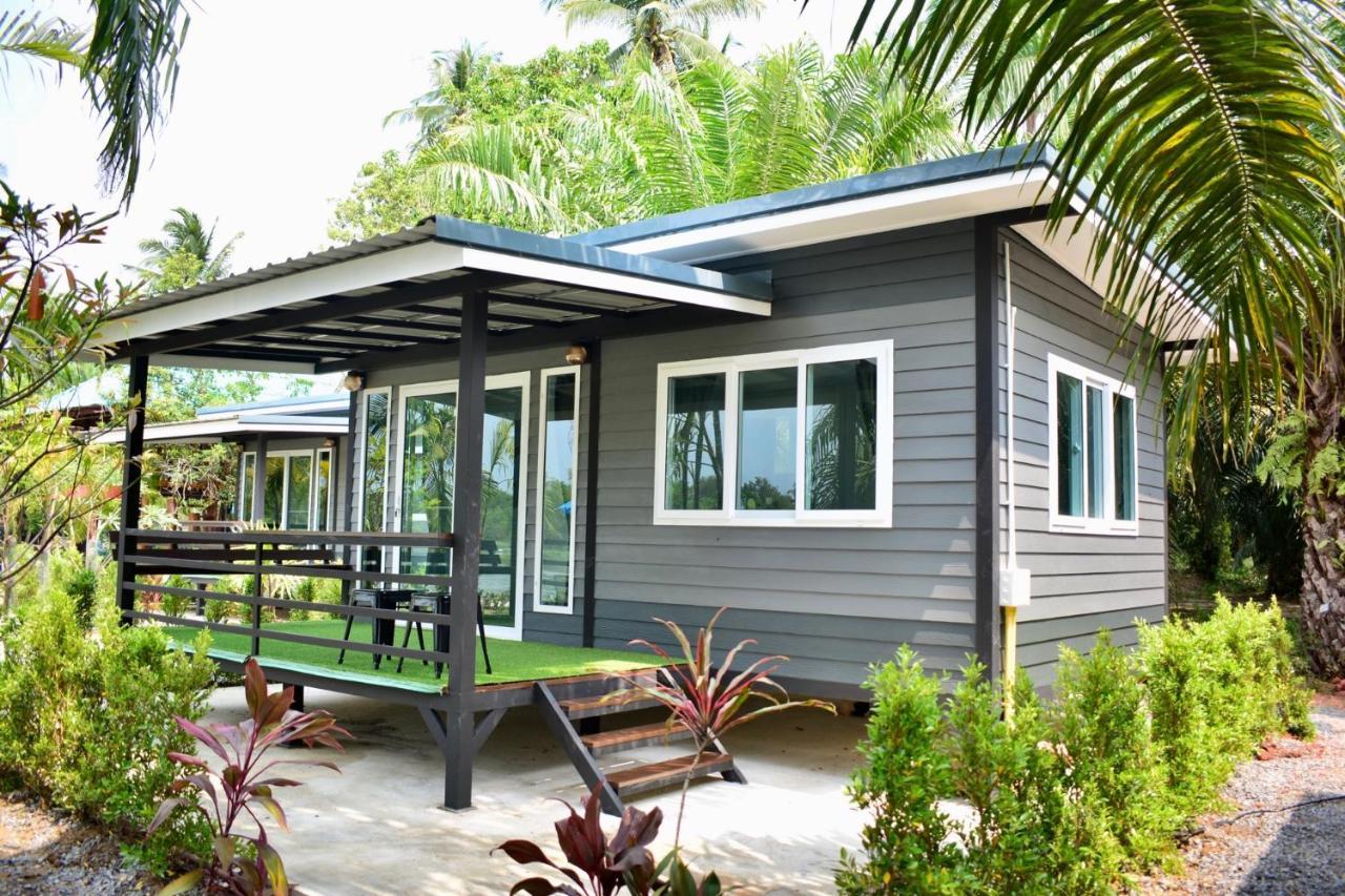 Baantia Chomtawan Bed & Breakfast สุราษฎร์ธานี ภายนอก รูปภาพ