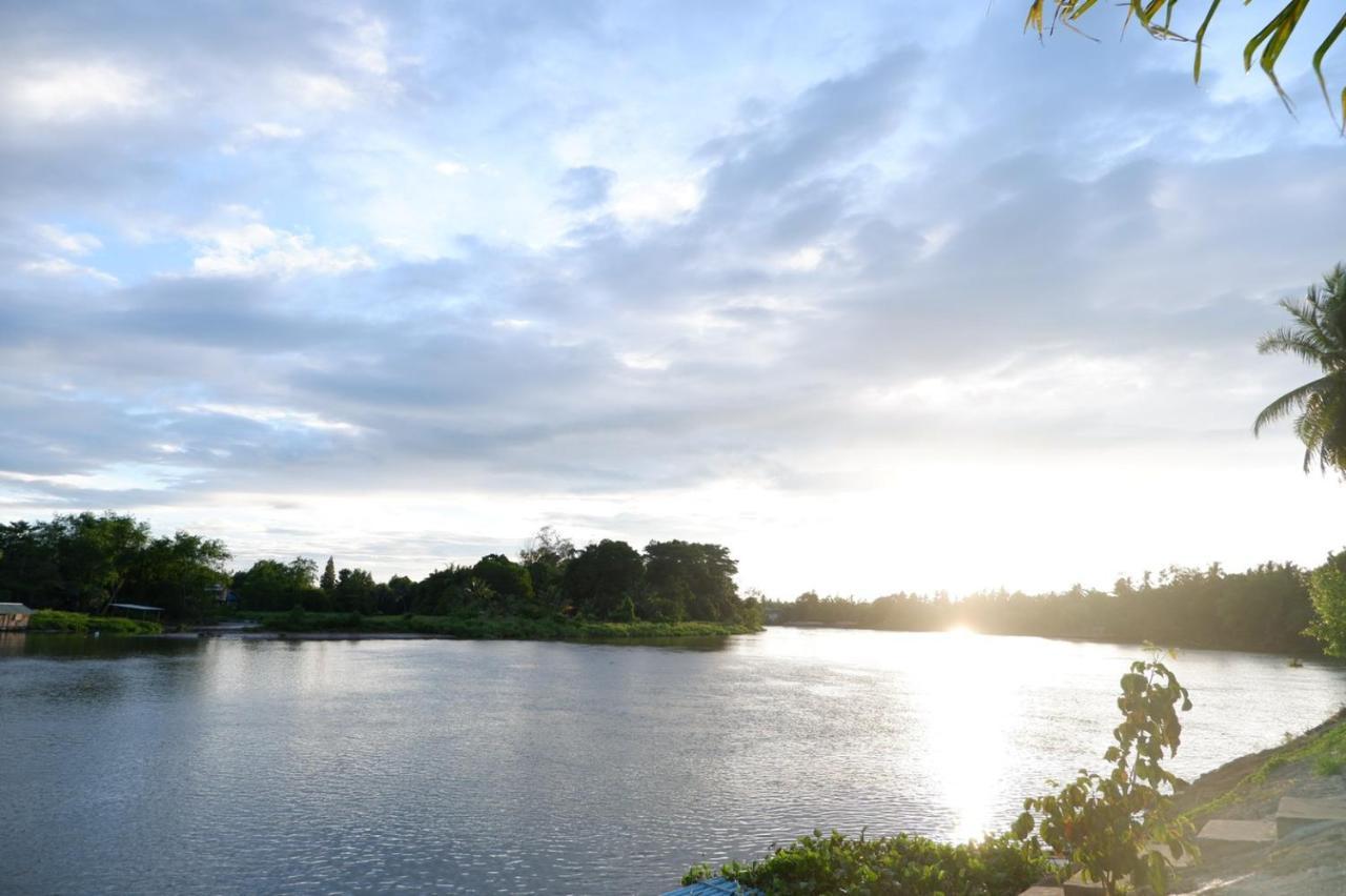 Baantia Chomtawan Bed & Breakfast สุราษฎร์ธานี ภายนอก รูปภาพ