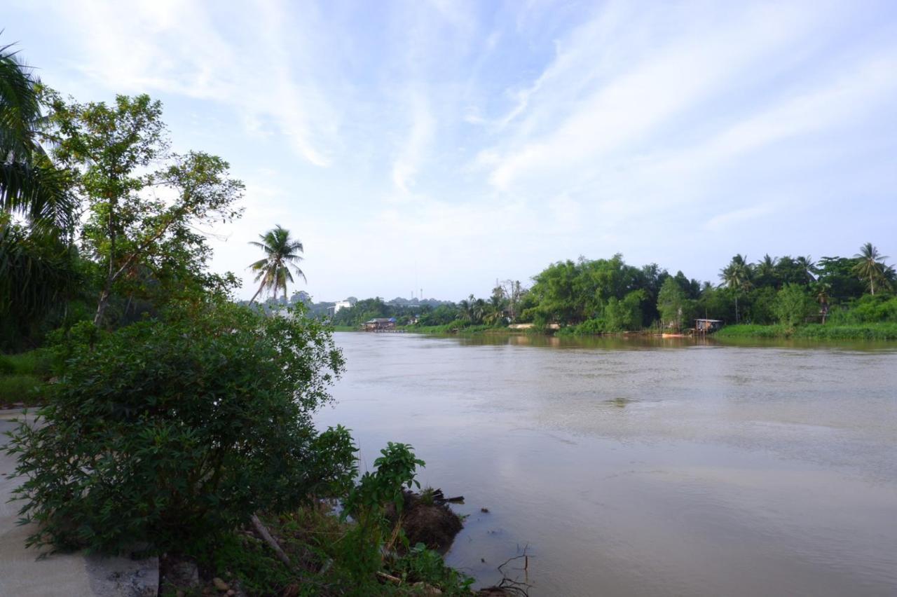 Baantia Chomtawan Bed & Breakfast สุราษฎร์ธานี ภายนอก รูปภาพ