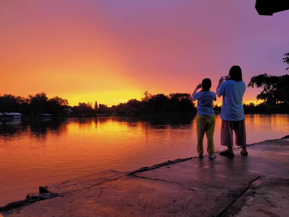 Baantia Chomtawan Bed & Breakfast สุราษฎร์ธานี ภายนอก รูปภาพ