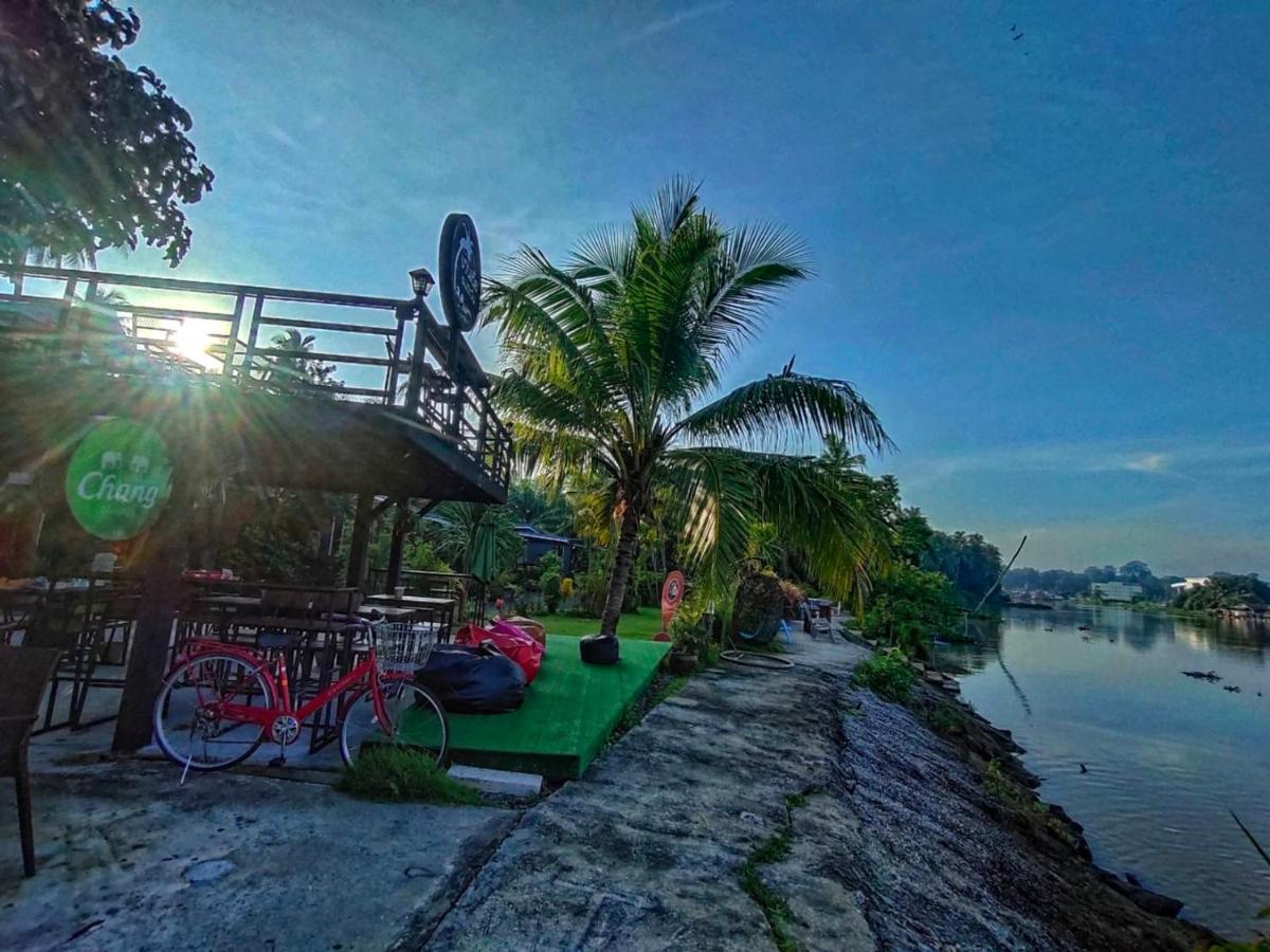 Baantia Chomtawan Bed & Breakfast สุราษฎร์ธานี ภายนอก รูปภาพ